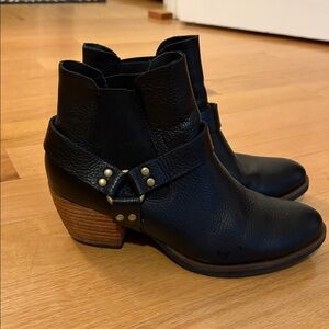 Harness bootie leather size 7